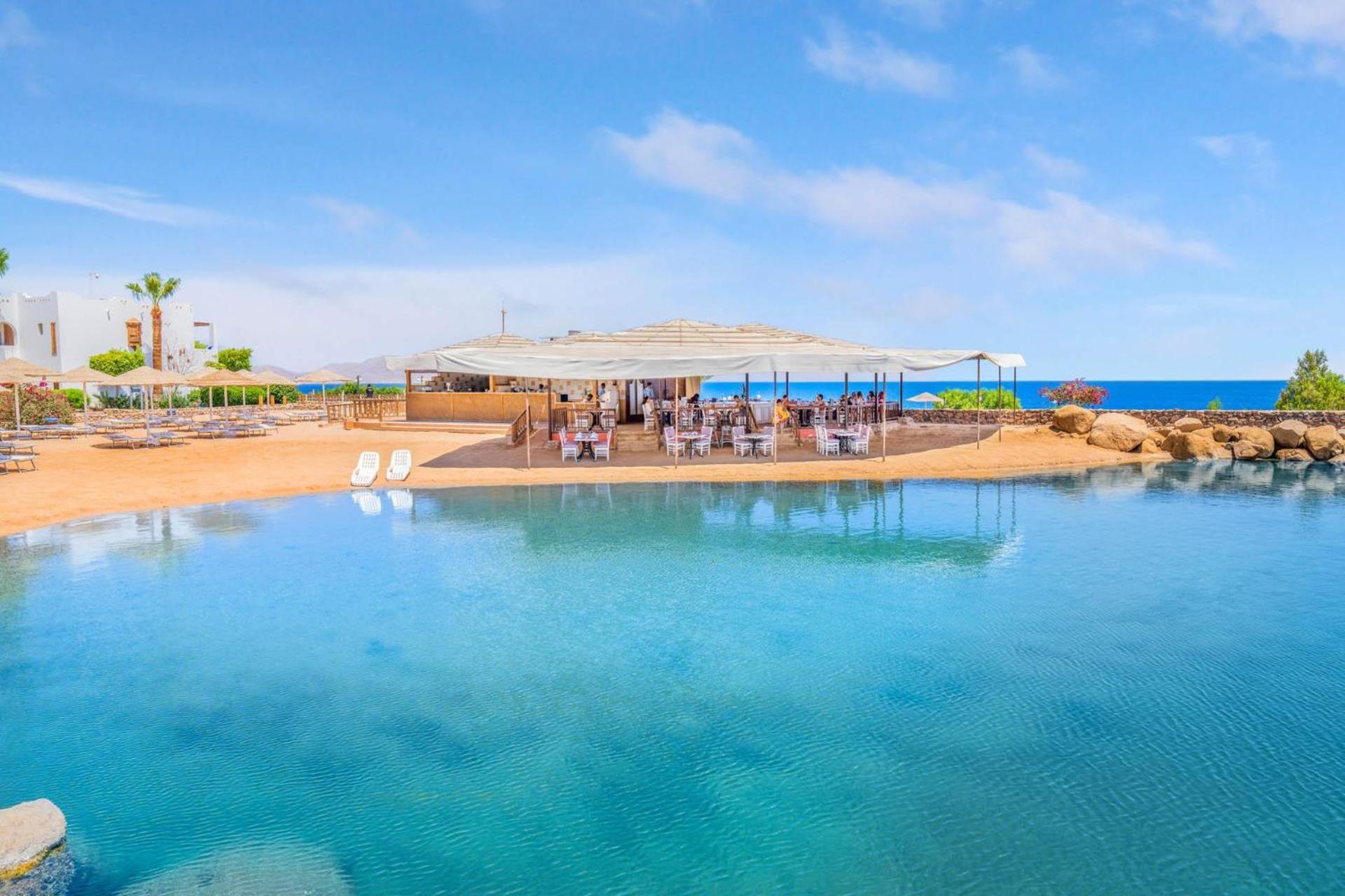 Domina Coral Bay Resort, Diving , Spa & Casino Sharm el Sheikh Esterno foto The beach at the Dead Sea