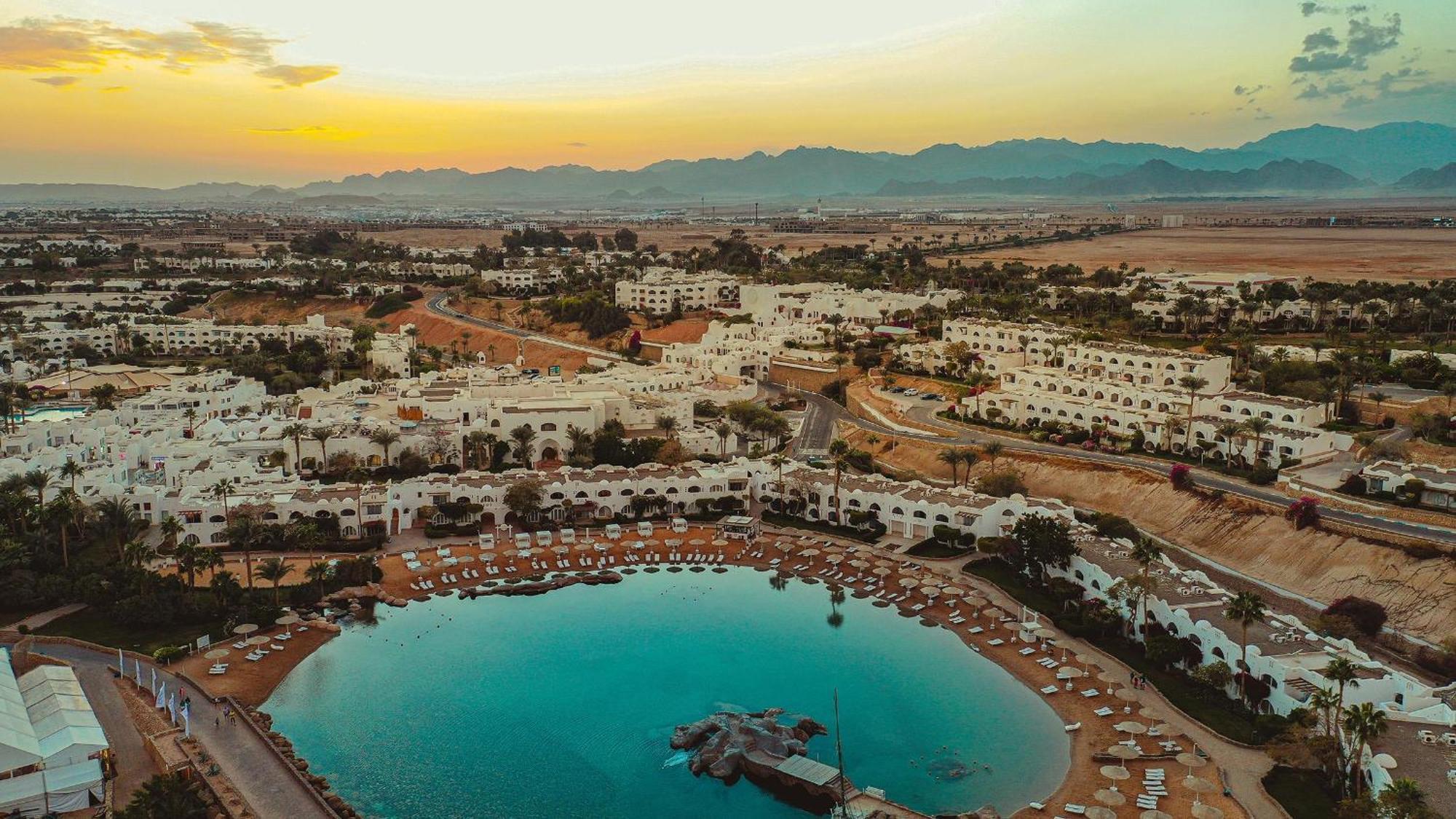 Domina Coral Bay Resort, Diving , Spa & Casino Sharm el Sheikh Esterno foto Aerial view of El Alamein